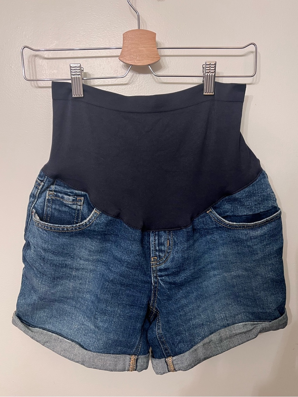 6 Old Navy Maternity Shorts O.G.Straight Full Panel denim Jean medium wash blue